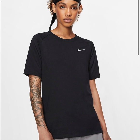 nike breathe tailwind